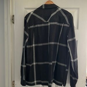 Men’s Black and White Flannel